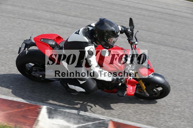 /27 12.06.2025 Ducati Schweiz Trackday Warmup  ADR/blau-bleu/ohne